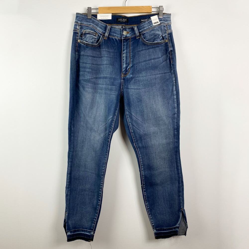Judy Blue Jeans Women's Size 14 Skinny‎ Fit High Waist V Cut Hem Denim